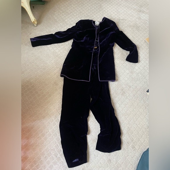 2-Piece Purple Blue Velvet Worth Suit, Size 8 (Jacket) and Size 10 (Pants) - Picture 2 of 8